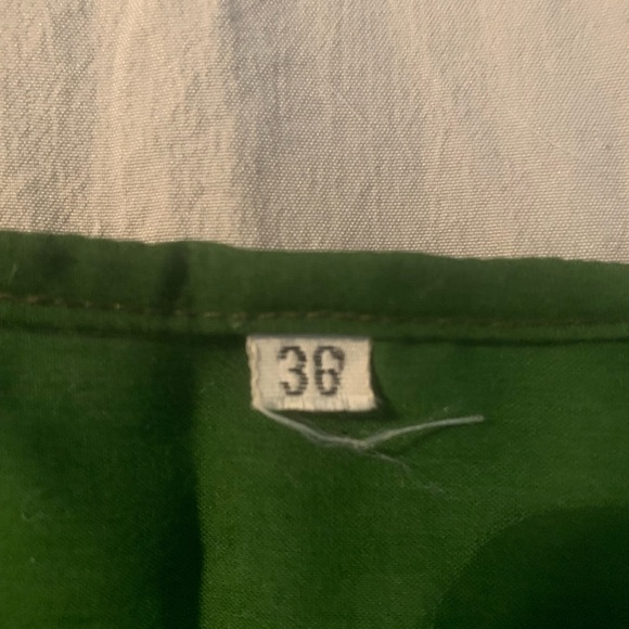 Handmade Silk Saree - Red & Green with Gold Embroidery - Picture 3 of 10